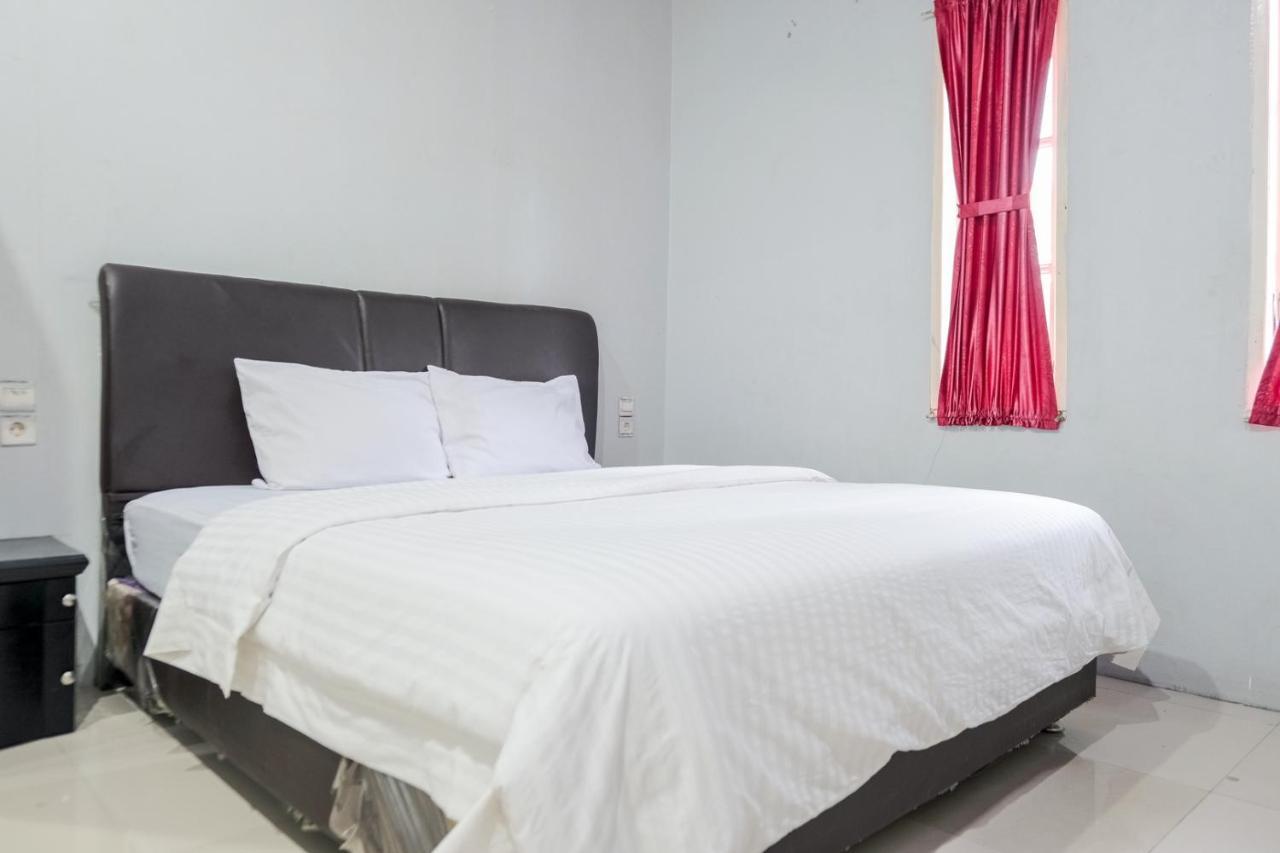 Djaboerigin Mongonsidi Guest House Redpartner Medan Zewnętrze zdjęcie